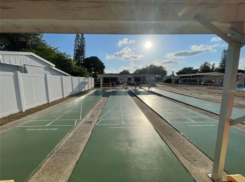 Image 2 of property listing at 3275 26TH AVENUE E 107, Bradenton, FL 34208