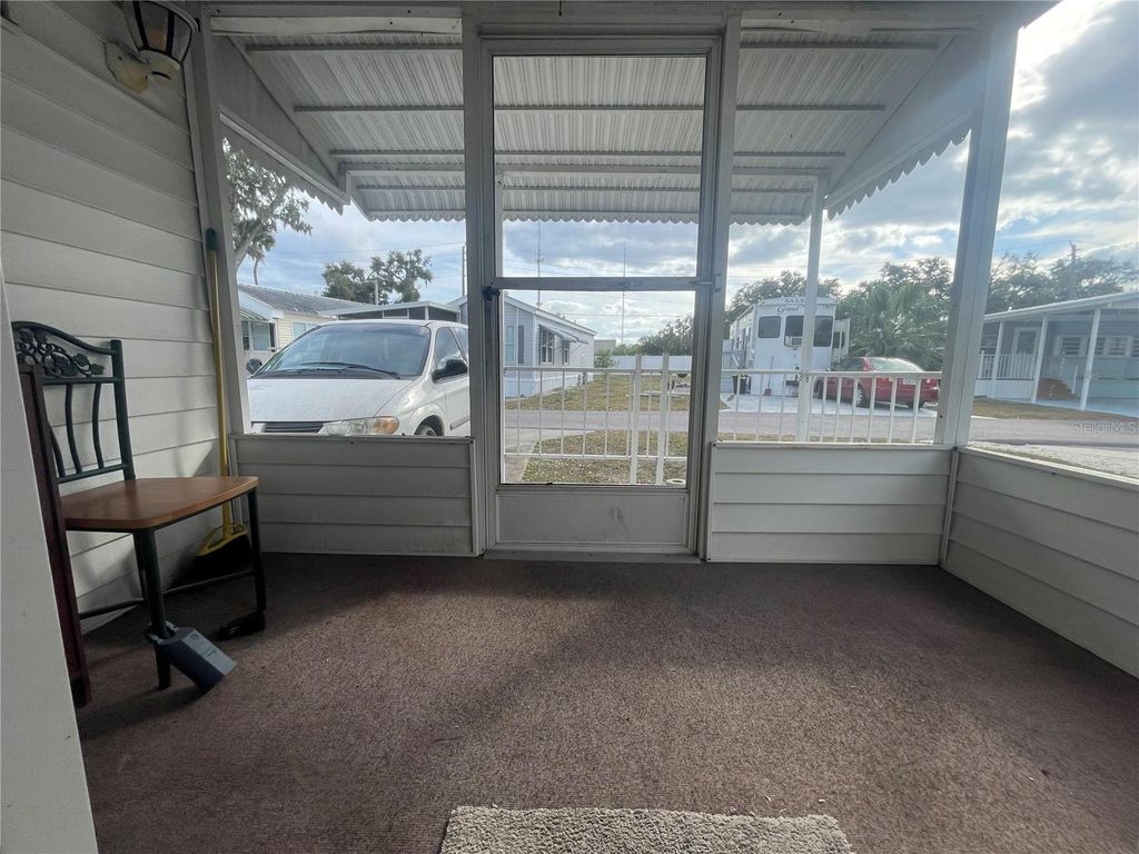 Image 16 of property listing at 3275 26TH AVENUE E 107, Bradenton, FL 34208