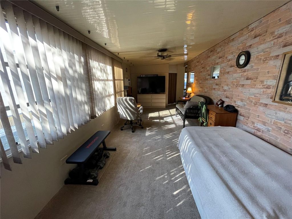 Image 5 of property listing at 3275 26TH AVENUE E 107, Bradenton, FL 34208