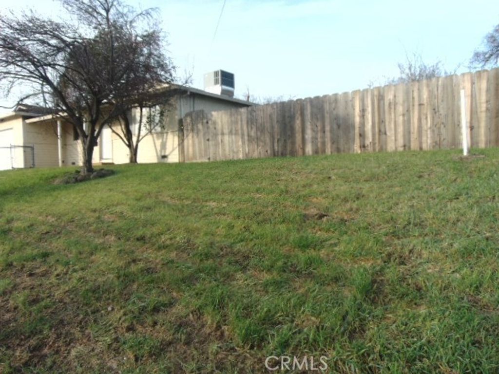 Image 13 of property listing at 1212 S Jackson, Red Bluff, CA 96080