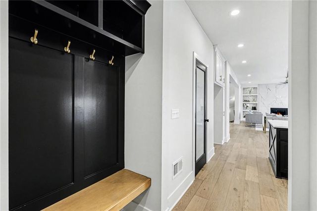 3221 SW Saddlebred Terrace, Lee's Summit, MO 64082