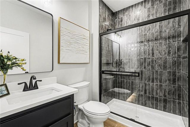 3221 SW Saddlebred Terrace, Lee's Summit, MO 64082