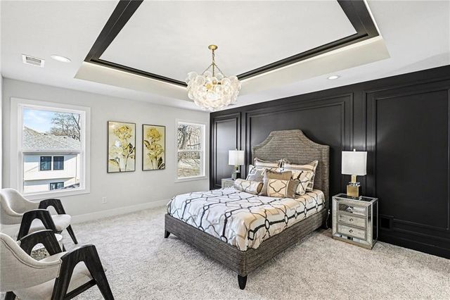 3221 SW Saddlebred Terrace, Lee's Summit, MO 64082