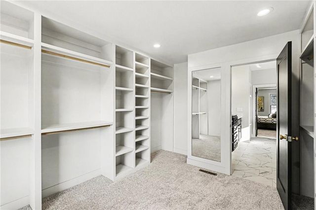 3221 SW Saddlebred Terrace, Lee's Summit, MO 64082