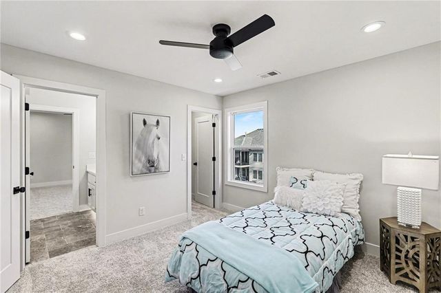 3221 SW Saddlebred Terrace, Lee's Summit, MO 64082