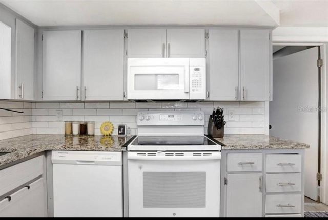 9040 LUNAR LANE, Port Richey, FL 34668