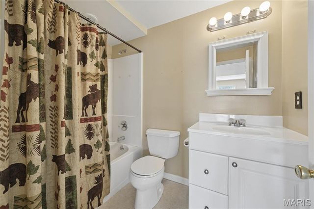 1396 Parkview Estates Drive, Ellisville, MO 63021