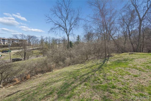 1396 Parkview Estates Drive, Ellisville, MO 63021