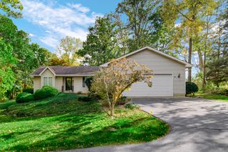 394 W Brookwood Court, Valparaiso, IN 46385