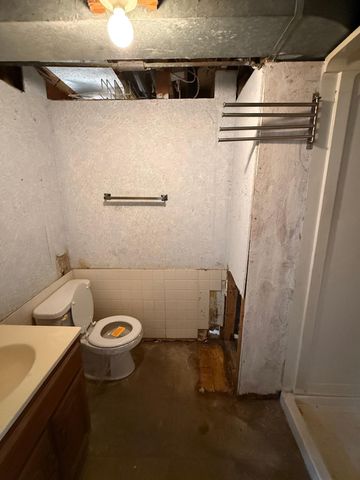 9242 5th Street NE, Blaine, MN 55434