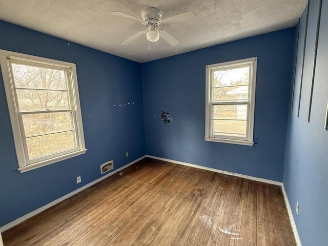 9242 5th Street NE, Blaine, MN 55434