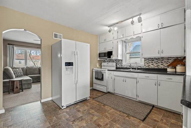 409 S 2nd Street, Marshall, MN 56258