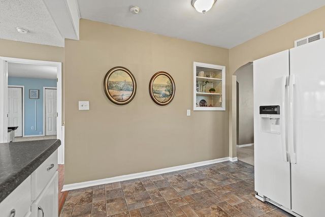 409 S 2nd Street, Marshall, MN 56258