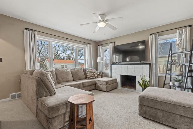 409 S 2nd Street, Marshall, MN 56258