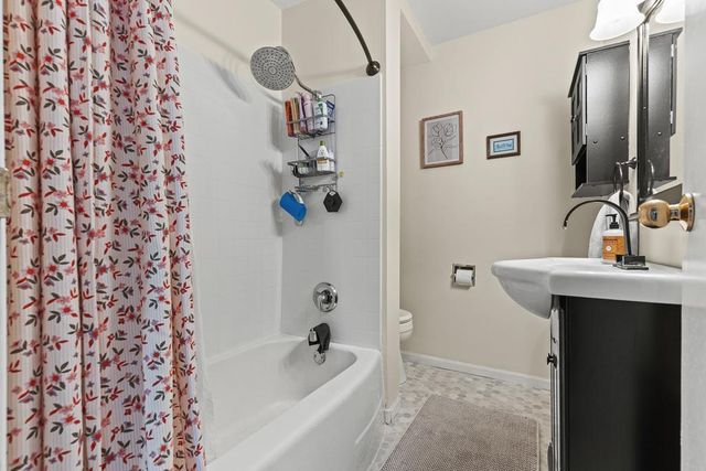 409 S 2nd Street, Marshall, MN 56258