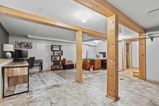 409 S 2nd Street, Marshall, MN 56258