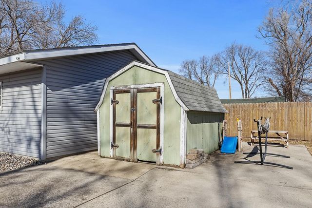 409 S 2nd Street, Marshall, MN 56258