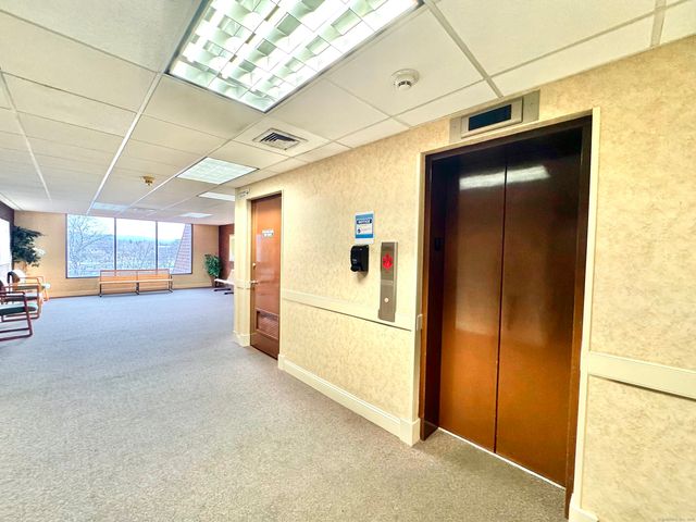 57 North Street 401, Danbury, CT 06810