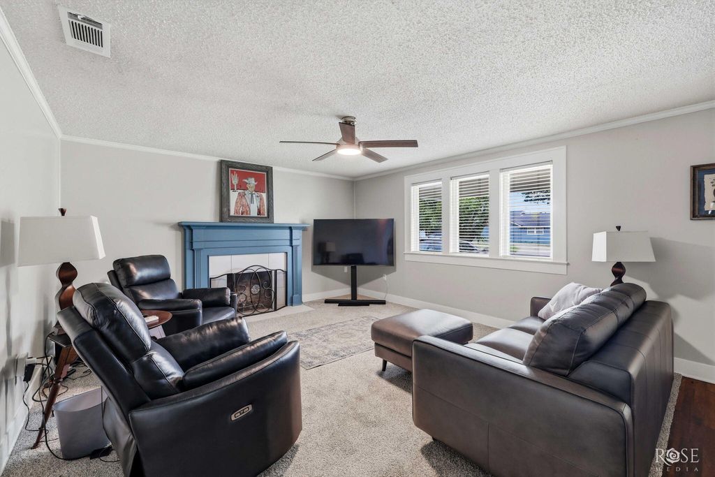 Image 11 of property listing at 2209 Waco Street, San Angelo, TX 76901
