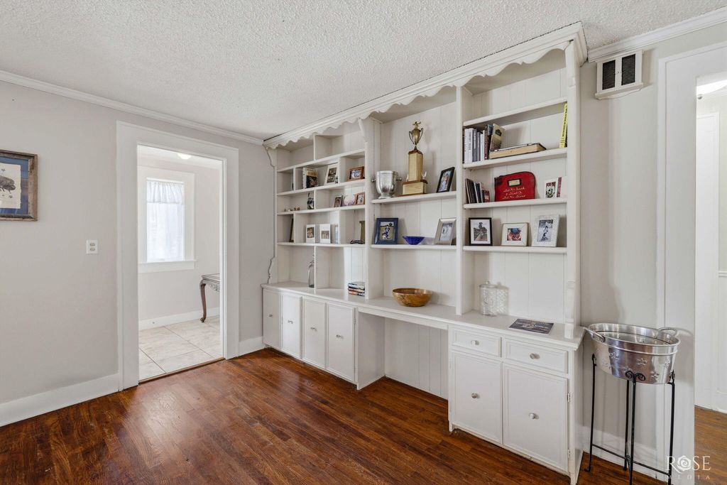 Image 12 of property listing at 2209 Waco Street, San Angelo, TX 76901