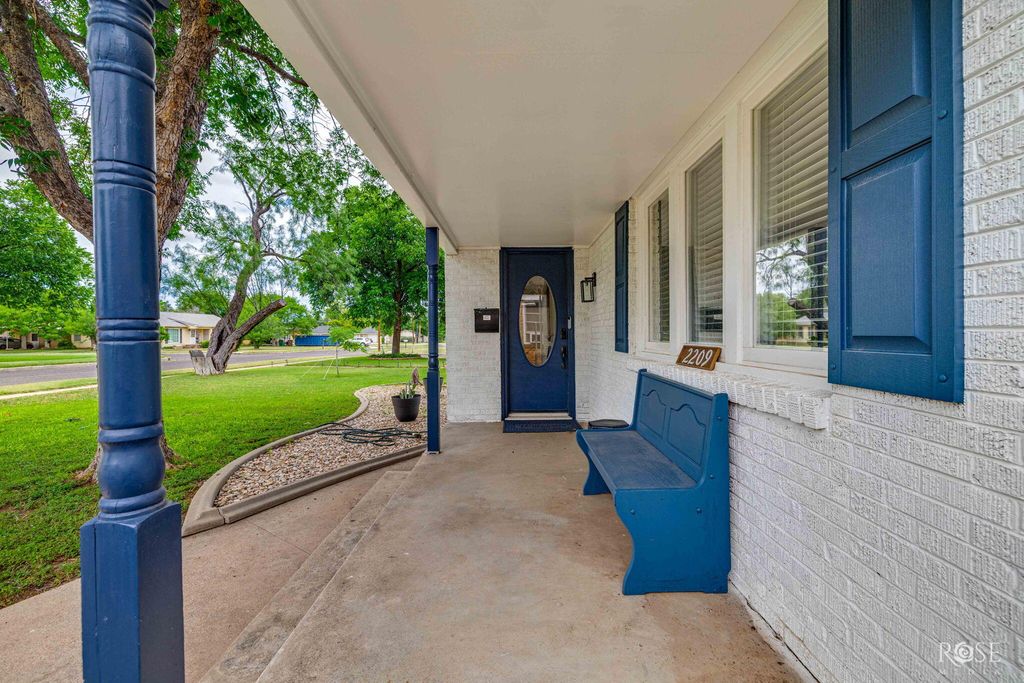Image 2 of property listing at 2209 Waco Street, San Angelo, TX 76901