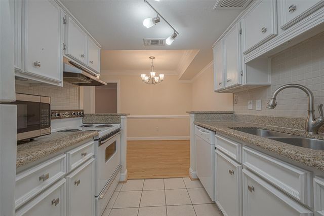 2350 Bering Drive 122, Houston, TX 77057