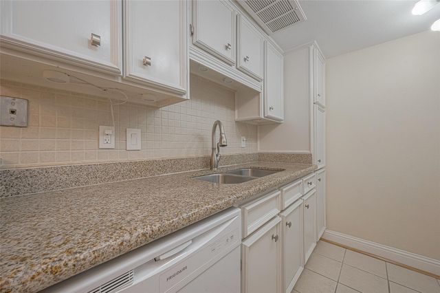 2350 Bering Drive 122, Houston, TX 77057