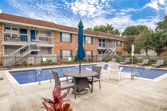 2350 Bering Drive 122, Houston, TX 77057