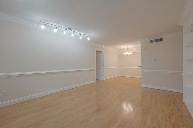 2350 Bering Drive 122, Houston, TX 77057