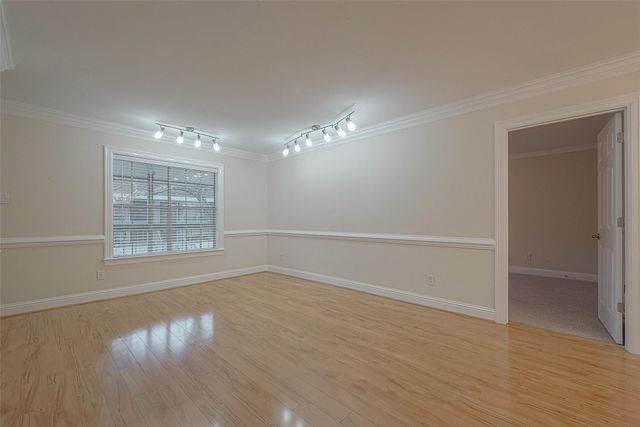 2350 Bering Drive 122, Houston, TX 77057