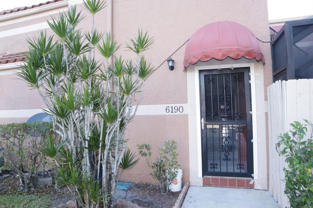 6190 Seven Springs W, Greenacres, FL 33463