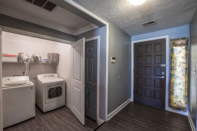 1195 Indian Way NW, Lilburn, GA 30047