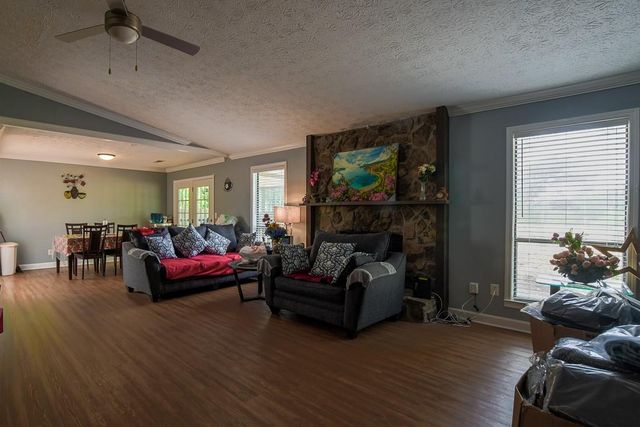 1195 Indian Way NW, Lilburn, GA 30047