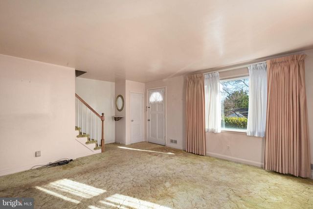 6822 EVERALL AVE, Baltimore, MD 21206