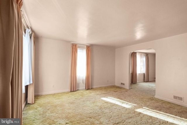 6822 EVERALL AVE, Baltimore, MD 21206