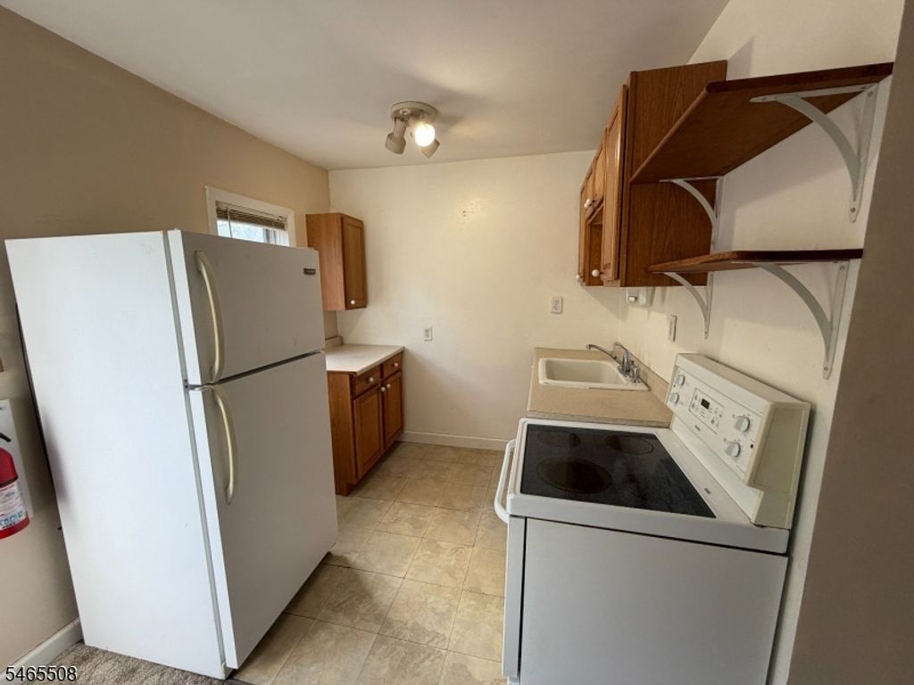 6 Jefferson Trl, Hopatcong Boro, NJ 07843 — photo 4