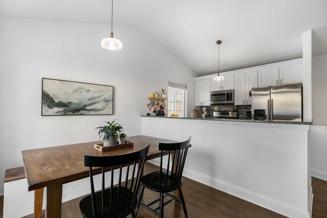 1590 Fairport Drive, Grayslake, IL 60030