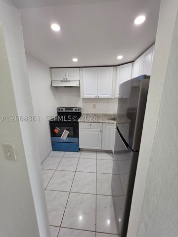 4550 NW 9th St 605E, Miami, FL 33126