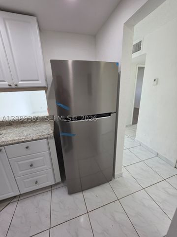 4550 NW 9th St 605E, Miami, FL 33126