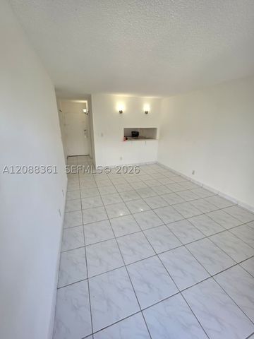 4550 NW 9th St 605E, Miami, FL 33126