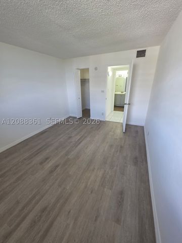 4550 NW 9th St 605E, Miami, FL 33126