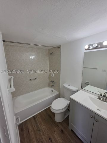 4550 NW 9th St 605E, Miami, FL 33126