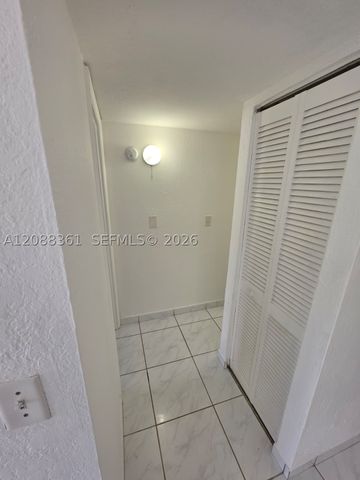 4550 NW 9th St 605E, Miami, FL 33126