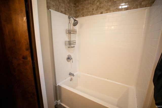 57616 County Road 13 Road, Elkhart, IN 46516