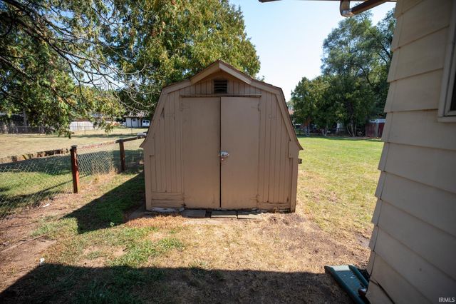 57616 County Road 13 Road, Elkhart, IN 46516