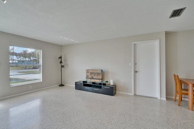 1385 NE Hilltop Street, Jensen Beach, FL 34957