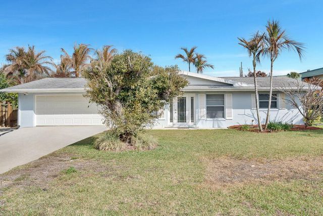 1385 NE Hilltop Street, Jensen Beach, FL 34957