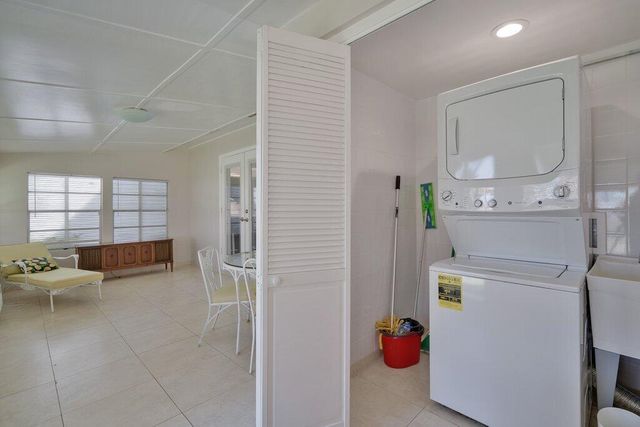 1385 NE Hilltop Street, Jensen Beach, FL 34957