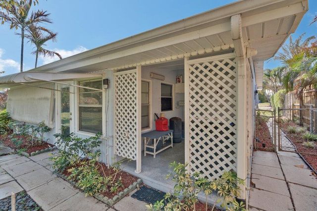 1385 NE Hilltop Street, Jensen Beach, FL 34957