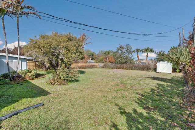 1385 NE Hilltop Street, Jensen Beach, FL 34957